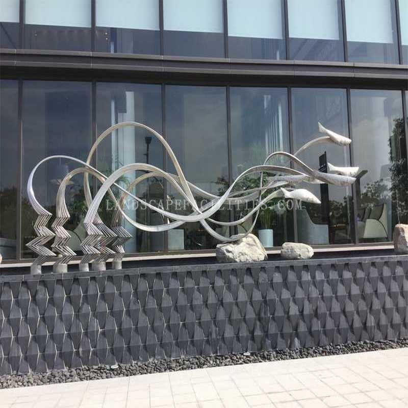 Can Fiber Reinforced Plastic sculptures be repainted?(pic1)